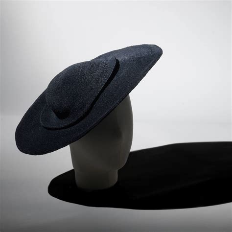 gorro de christian dior|Sombreros y guantes .